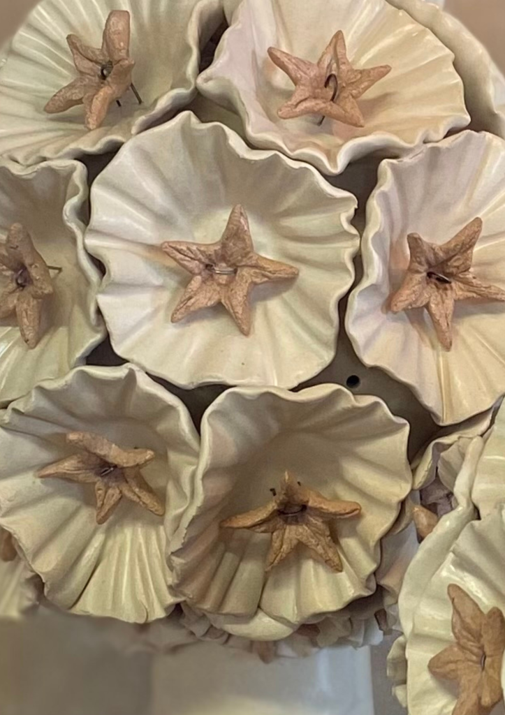 sai_ceramics_candelabro_flor_de_scabiosa_detalles