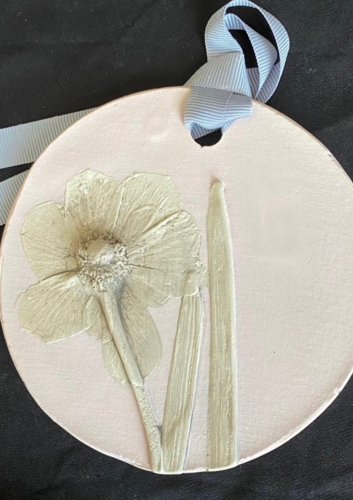 sai_ceramics_medallones_bajorrelieve